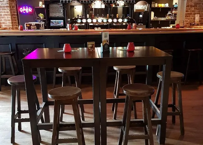 Cafe De Sport Hotel *